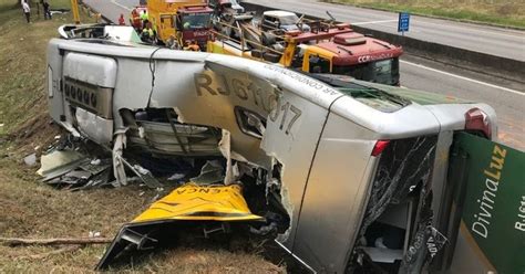 INFORME GERAL ITABUNA Acidente grave ônibus deixa ao menos três