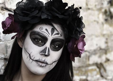 Pin by Dina Cabrera on CATRINAS | Halloween makeup looks, La catrina ...