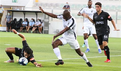 Portimonense entra a ganhar na nova época e segue em frente na Taça da