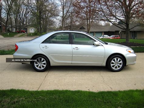 2002 Toyota Camry Xle Sedan 4 - Door 3. 0l