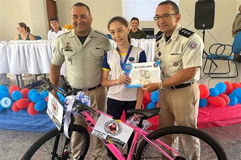 Cipm Realiza Formatura De Alunos Do Proerd Em Maca Bas Achei