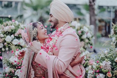 Neha Kakkar And Rohanpreet Singh Celebrity Weddings WeddingSutra