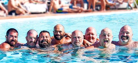 Fiestas En La Piscina Mad Bear En Maspalomas