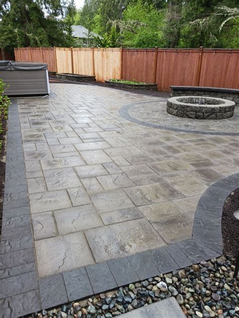 Belgard Lafitt Rustic In Rio Stone Patio With Charcoal Border