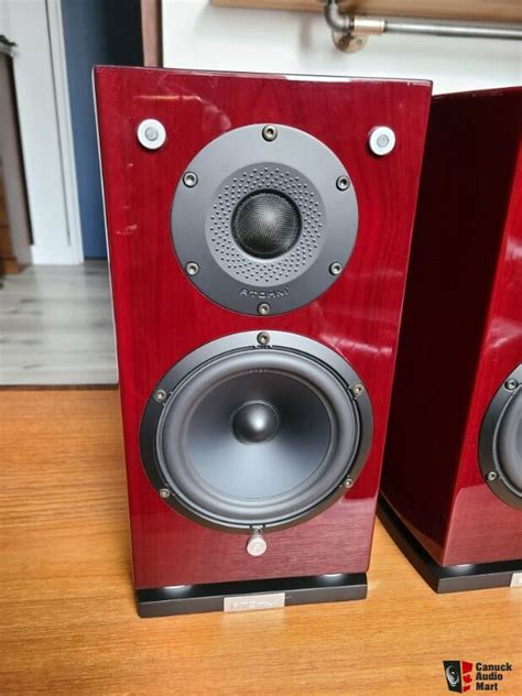 Atohm Gt Hd Pair Of Bookshelves Speakers With Triple Boxes Photo