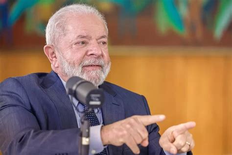 Presidente Lula está estável após cirurgia no quadril