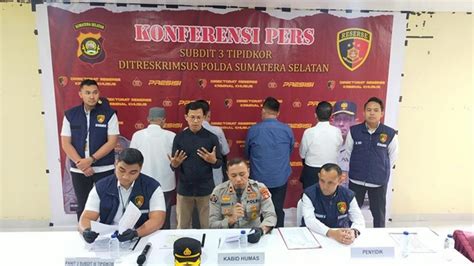 Polda Sumsel Serahkan Berkas 4 Tersangka Korupsi Pembangunan Jargas Ke