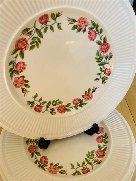 Wedgwood Dinner Set Edme Basis Met Bloemen Porcelain