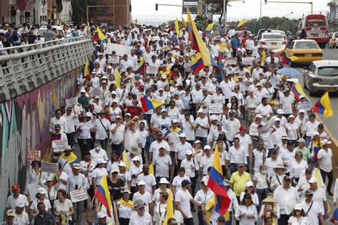 Colombia La Oposici N A Petro Se Crece En Las Calles Contra Las