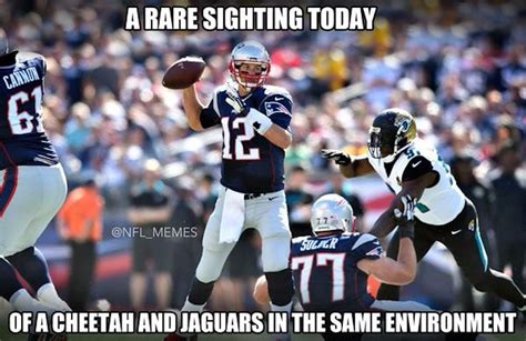 14 Funny Football Memes Just In Time For The Super Bowl