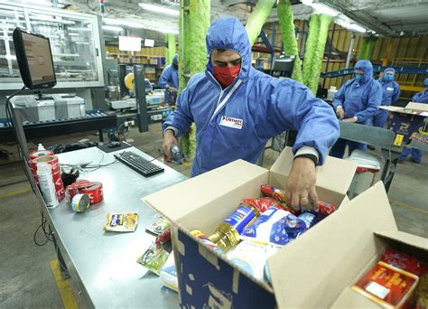 Presidente Piñera Visita Centro De Distribución De “alimentos Para