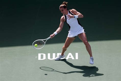 Tennis Tracker Swiatek slår Svitolina ud i Dubai Murray forlader Doha