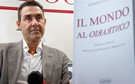 Brindisi In Un Liceo Si Studia Libro Del Generale Vannacci Preside