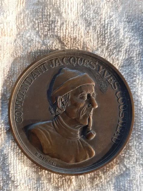 ÉNORME MÉDAILLE DE table du commandant jacques yves cousteau signée r