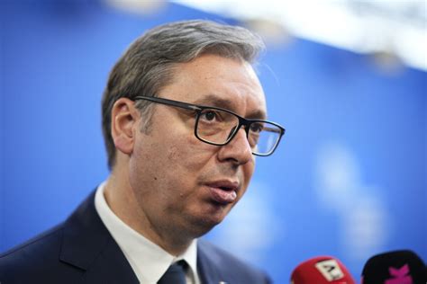 Vučić mára új lemondásokat jelentett be az újvidéki tragédia miatt