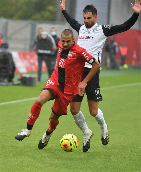 Fouad Chafik DFCO estime que les footballeurs sont privilégiés et non