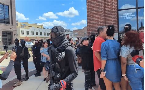 Texas Drag Event Defended From Thugs By Armed Counter Protesters