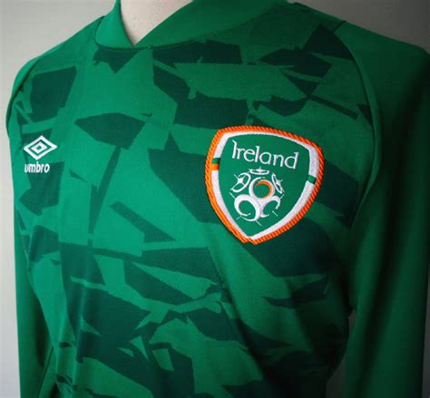 Republic Of Ireland Umbro Home Long Sleeve Football Shirt New