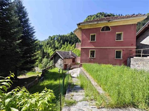 Palazzo Edificio Strada Provinciale Valsermenza Boccioleto Rif