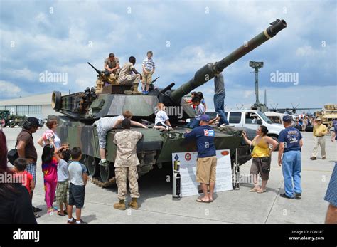 M1 abrams tanks fotografías e imágenes de alta resolución Alamy