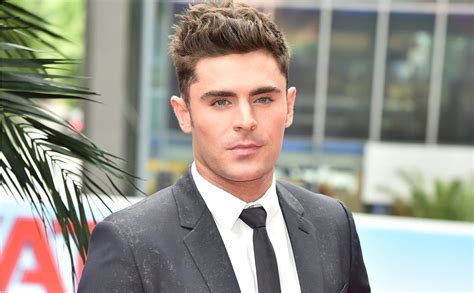 Zac Efron Ingresado En El Hospital Por Un Accidente En Una Piscina De