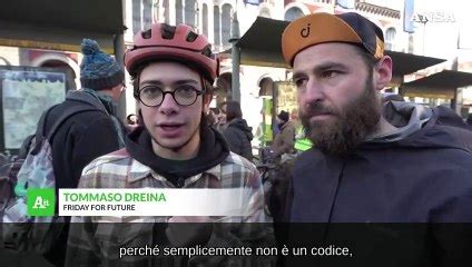 Torino Ciclisti In Strada Per Dire Stop Al Nuovo Codice Della Strage