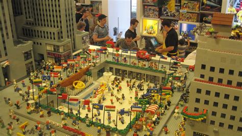 LEGO Store Opens in Manhattan – NBC New York