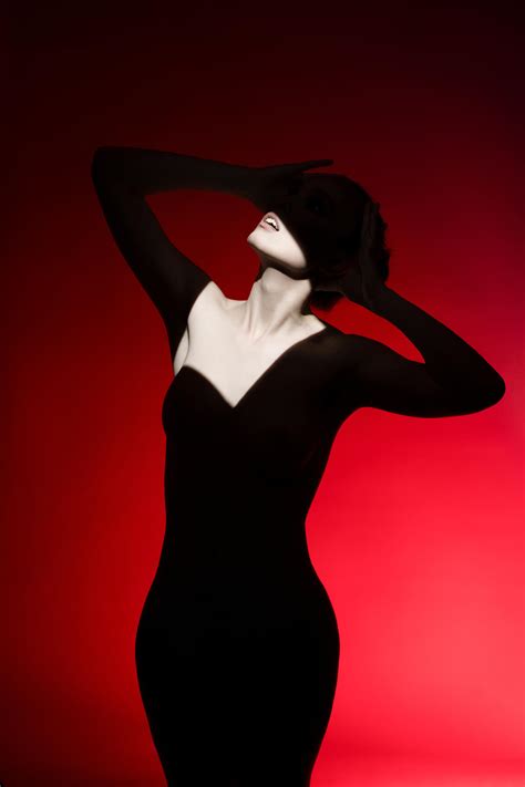 Young Nude Female Pictures