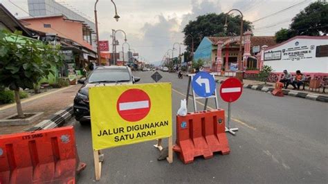 Jalan Jenderal Sudirman Ambarawa Kabupaten Semarang Masih Satu Arah