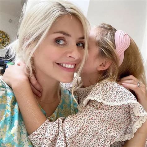 Holly Willoughbys Shocking Video With Son Chester Sparks Fan Debate