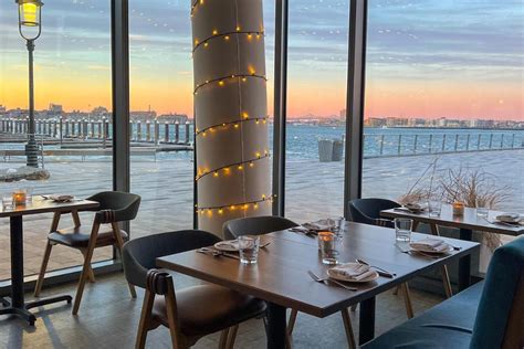 8 Of The Best Restaurants In Boston S Seaport Right Now