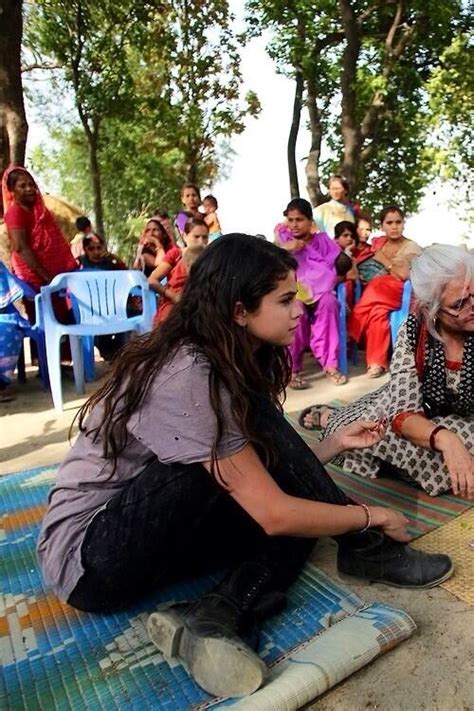 Selena on her UNICEF trip in Nepal (May 21) - Selena Gomez Photo ...