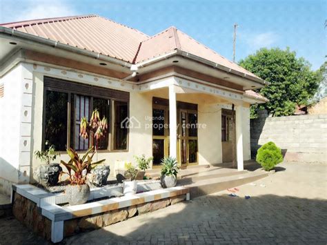 For Sale Bedroom House Busiika Town Zirobwe Road Kampala Central