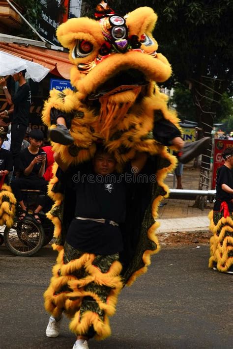 Dragon Dance on the Street in Mid Autumn Festival. Editorial Stock ...