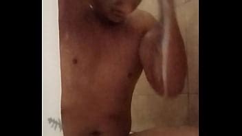 part bañando al muñeco XVIDEOS