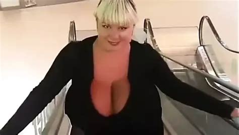 Thick BBW Shows Massive Boobs On Webcam Porn 9d XHamster XHamster
