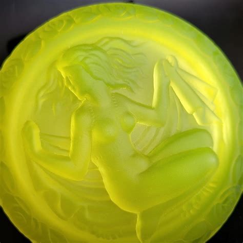 Uranium Frosty Glass Trinket Box Nude Woman Vaseline Yelow Matte Glass