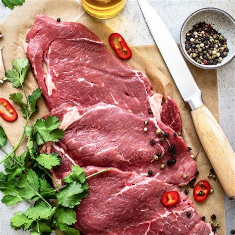 raw beef preparing   photo rawpixel