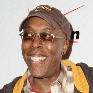 Arsenio Hall - Bio, Facts, Family | Famous Birthdays