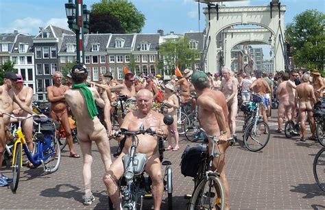 De Wnbr Amsterdam Gaat Weer Door World Naked Bike Ride Amsterdam