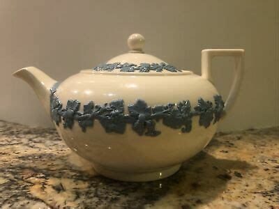 Ebay Vintage Wedgwood Of Etruria Barlaston Embossed Queensware