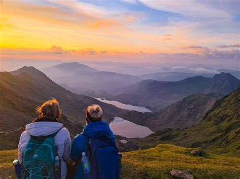 Snowdon Sunrise – Snowdon Hikes