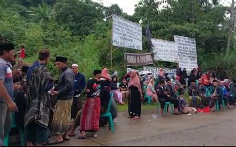 Tolak Kedatangan Alat Berat Ke Lokasi Geothermal Warga Padarincang