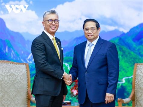 Premierminister Pham Minh Chinh Trifft Den Malaysischen Minister F R