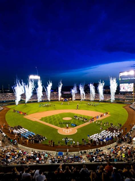 Omaha Annual Events | World Series, Festivals, Cox Classic