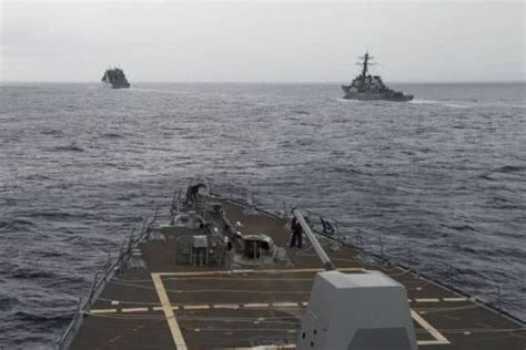 美國軍艦剛走，又有5國軍艦闖入南海，這次海陸空三軍都出動了！ 每日頭條