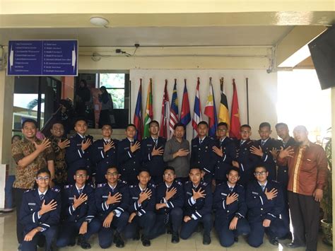 Fisip Unair Menerima Kunjungan Studi Banding Dari Sma Al Hikmah Batu