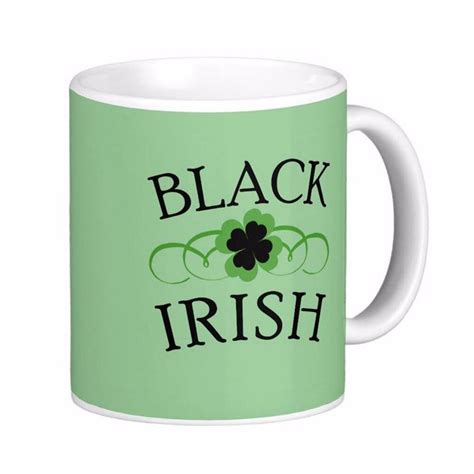 Nero Irlandese Con Tazze Da Caff Bianche Shamrock Nere Tazza Da T