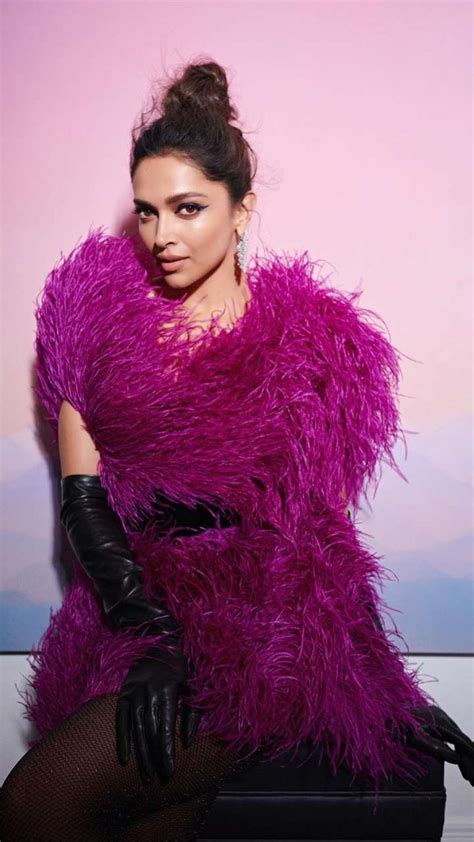 Oscars 2023 Deepika Padukone Sizzles In Pink Dress For Oscar After Party