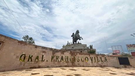 El Emblem Tico Monumento A Pancho Villa Posta Durango